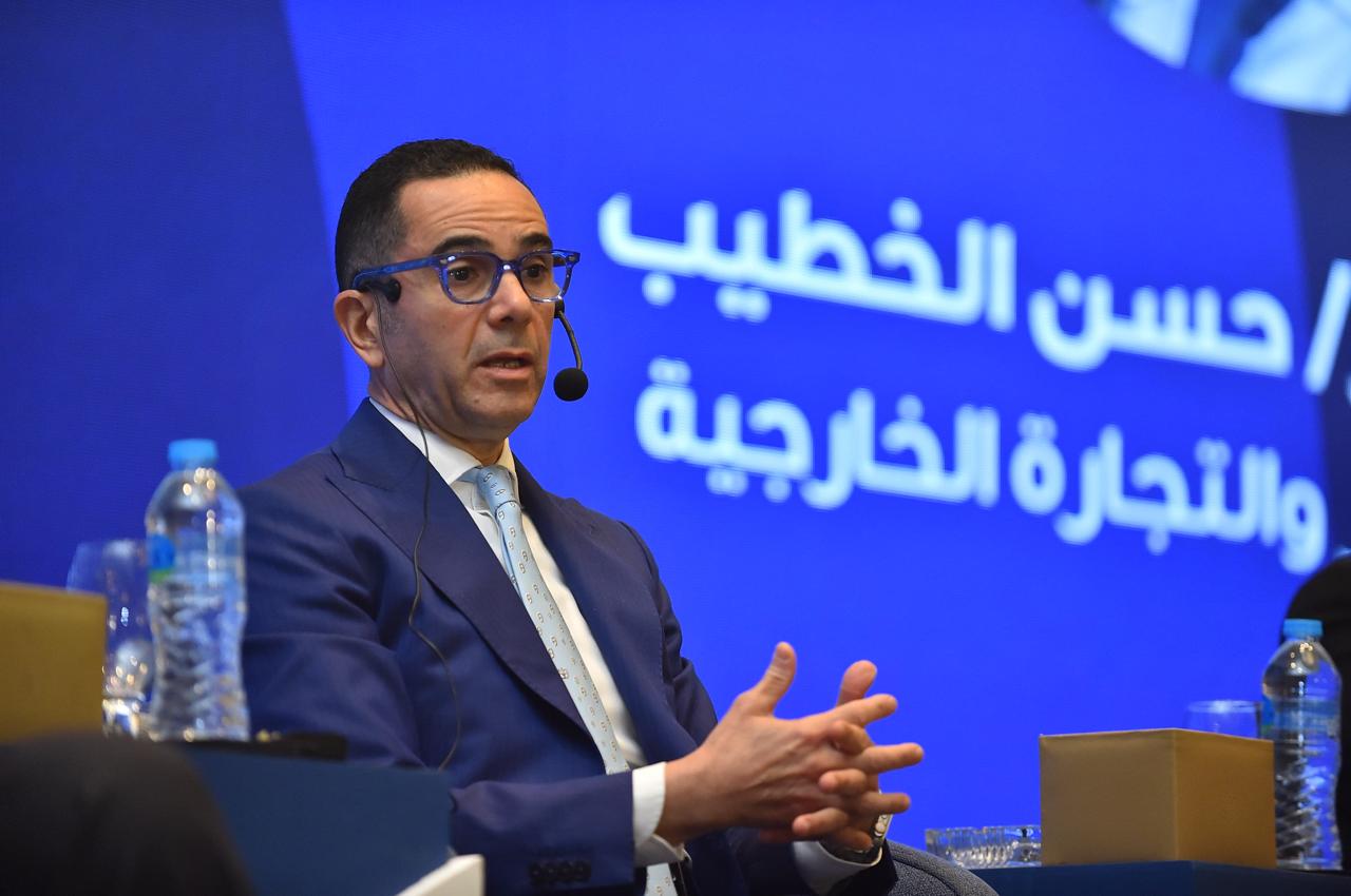 وزير الاستثمار يسلم 6 رخص ذهبية جديدة لعدد من المشروعات الاستثمارية